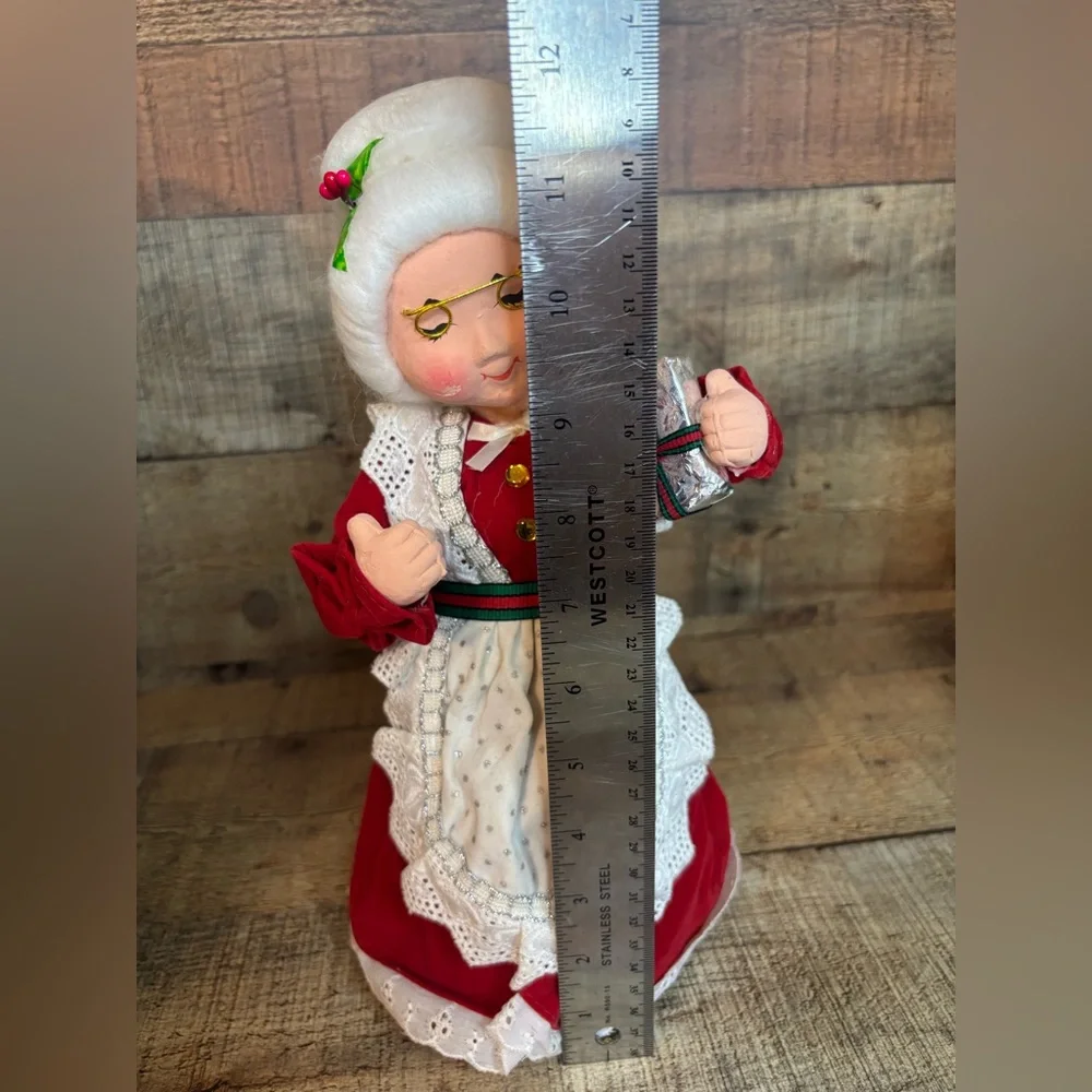 Animated Santa & Mrs. Claus Christmas Music Dolls The San Francisco Music Box